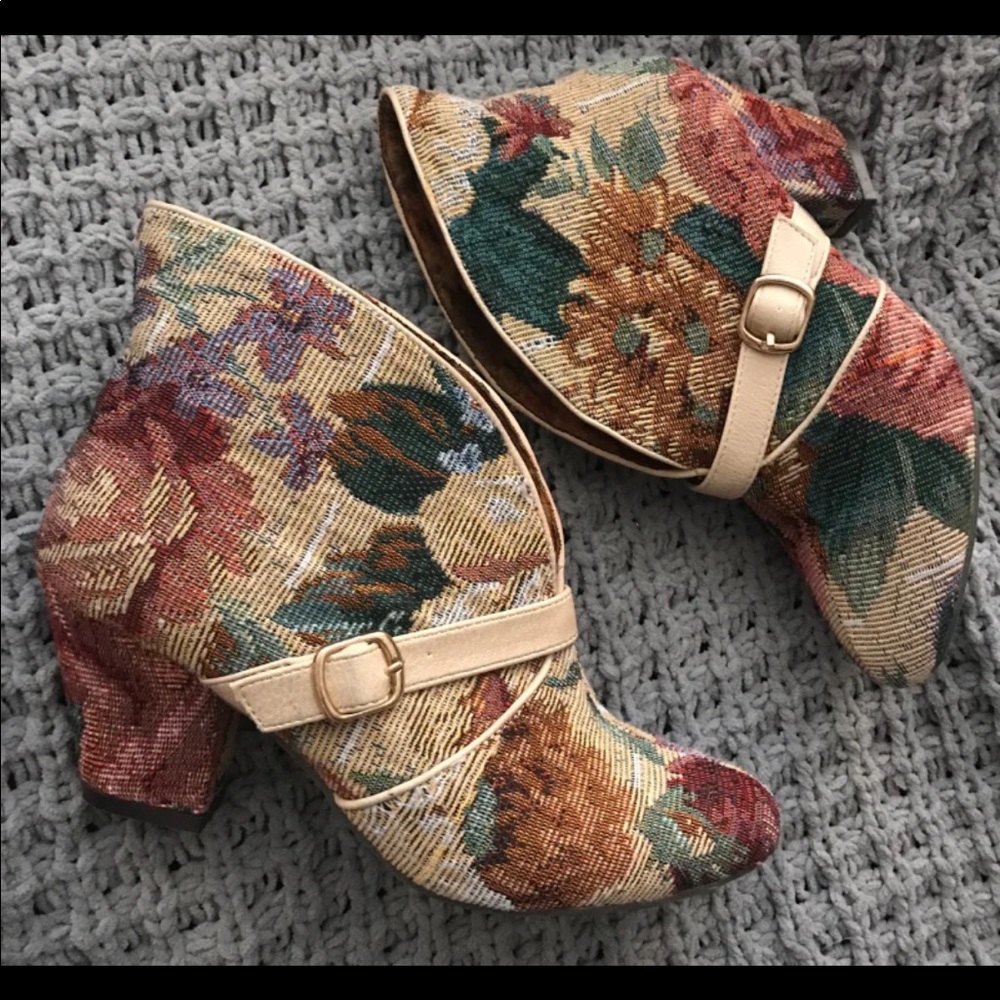 But Another Innocent Tale Boots Booties rare